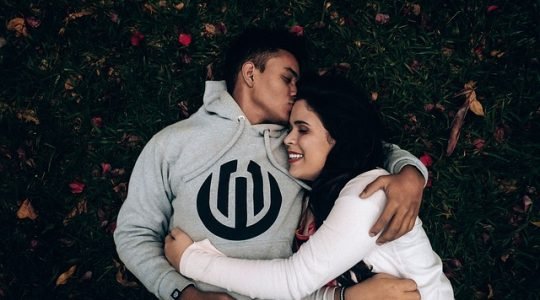 couple-1867688_640